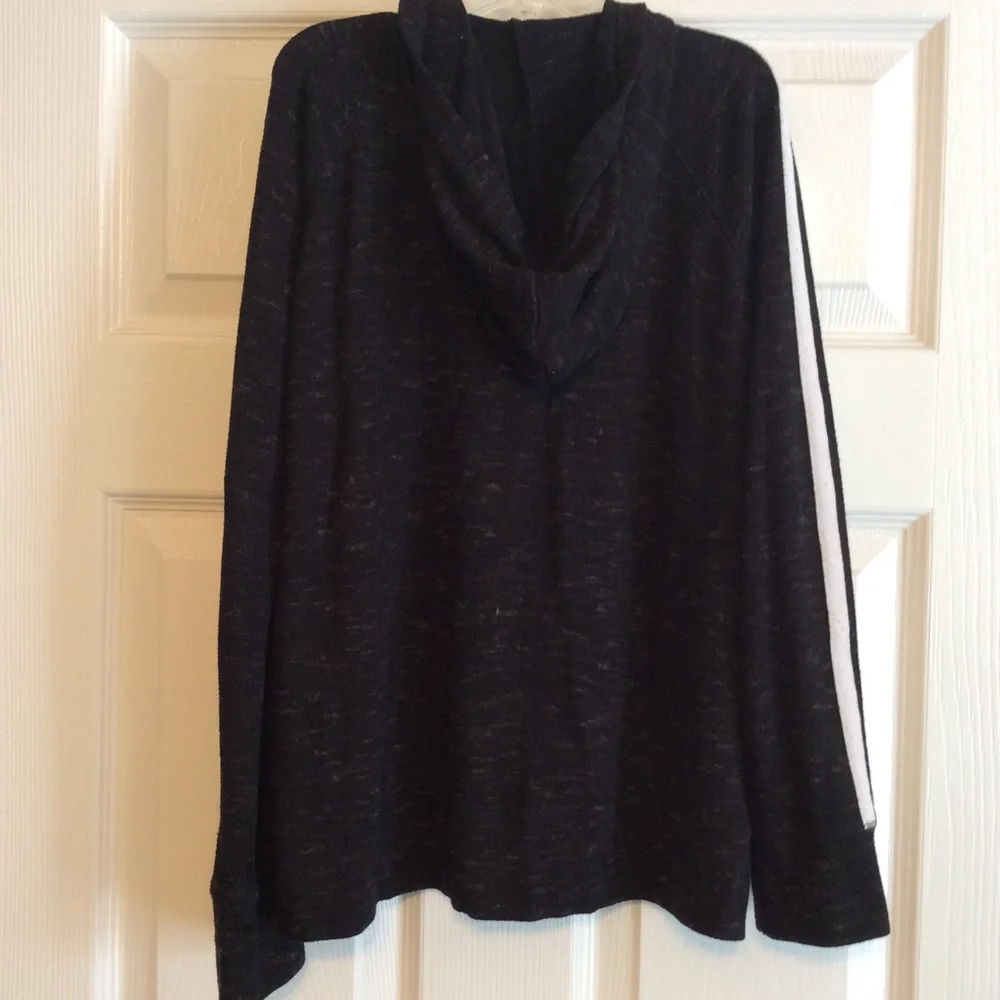 Old Navy black textured plush Blackjack zipper front lightweight girl’s L 10/12
